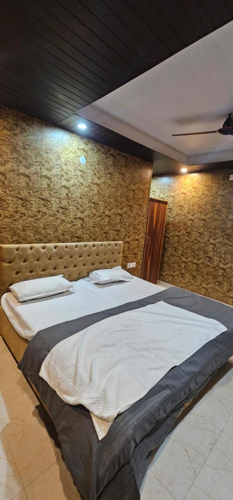 Hotel Mussoorie Gold Mary Buitenkant foto